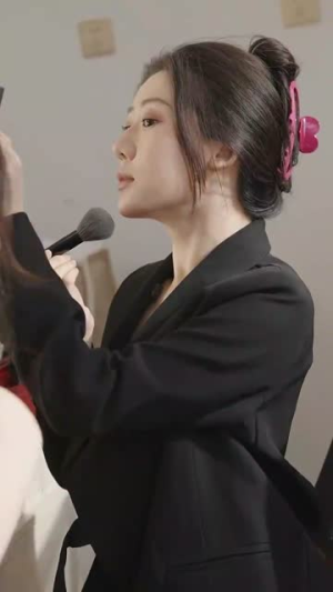 被师傅赶下山的我意外成为大明星（68集）看短剧放松一下