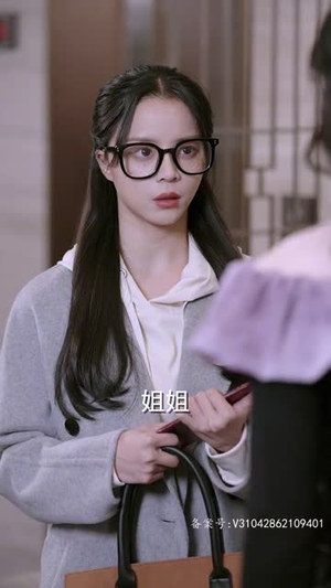 丑妻逆袭，颜值惊艳全球（81集）热门短剧在线看