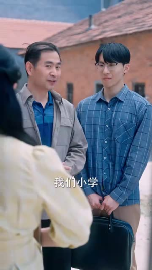 穿成指挥官前妻后被全家团宠（76集）最火短剧热播中