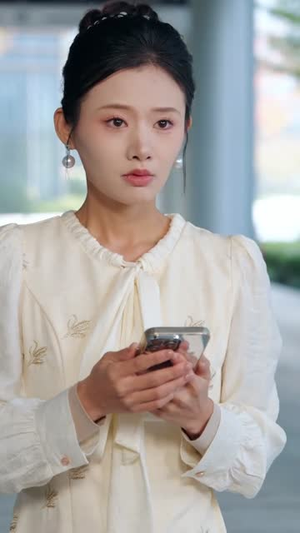 直播孕吐：榜一竟是我孩儿他爹（78集）爆款短剧一起追