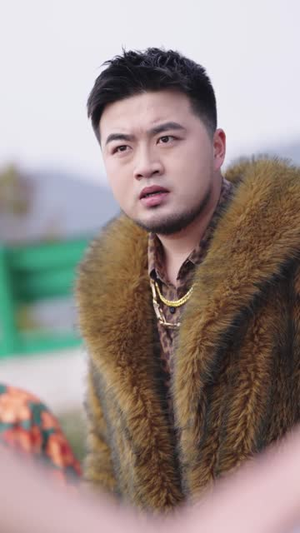 战神房东：开局女总裁上门求合租（78集）一起追短剧