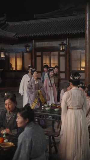 穿成恶婆婆后，儿媳抢着给我养老（80集）好看吗