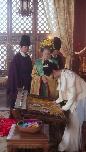 有钱没钱，抢个皇帝回家过年（73集）短剧排行榜