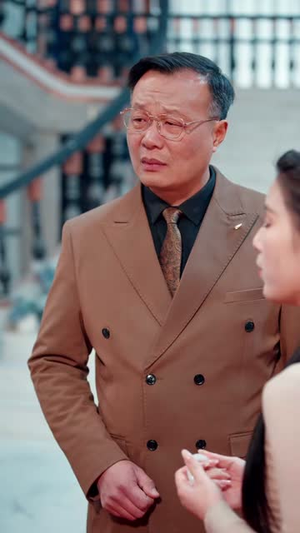 天眼鉴宝:从东莞保安开始逆袭(97集) 天眼鉴宝:从东莞保安开始逆袭(97集)小短剧抢先看